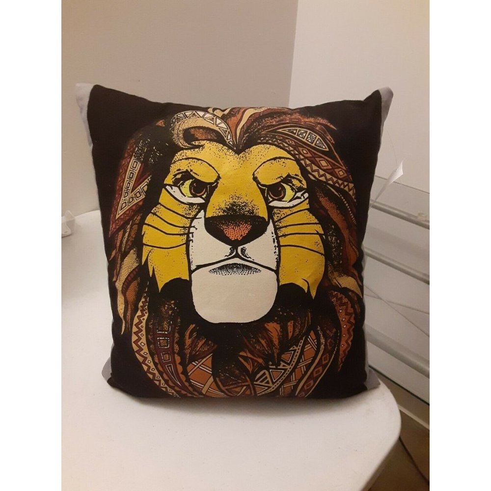 SIMBA DECORATIVE PILLOW, RARE, EUC. 15" × 17"